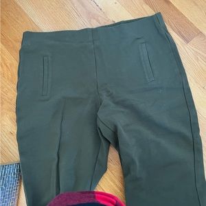 Chicos women’s stretch pans size 1